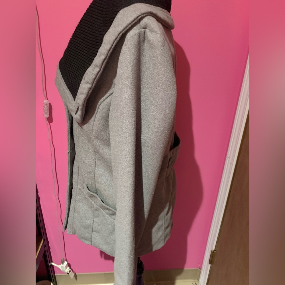 Juniors Dollhouse gray pea coat size L - Picture 4 of 7